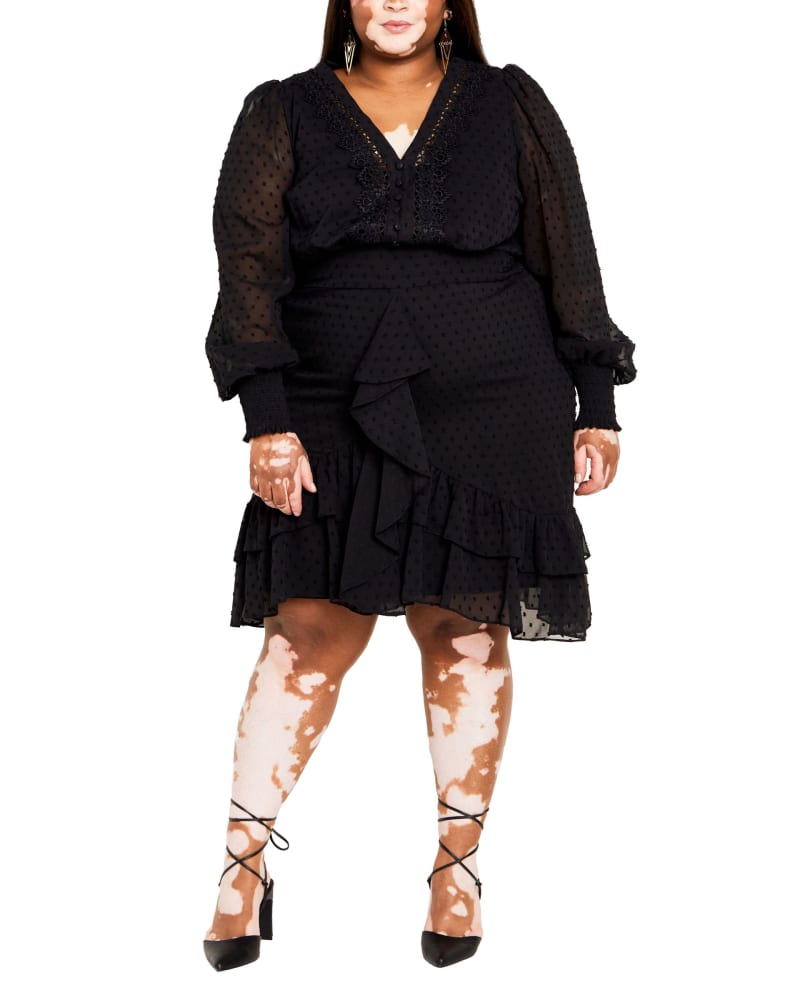 Front of a model wearing a size XXL DRESS LEA in Black by City Chic. | dia_product_style_image_id:322795